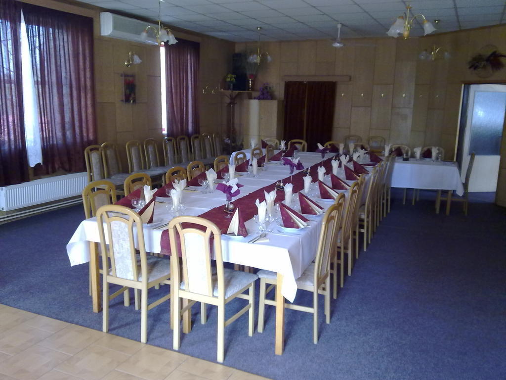 Studanka Hotel Orlova Luaran gambar